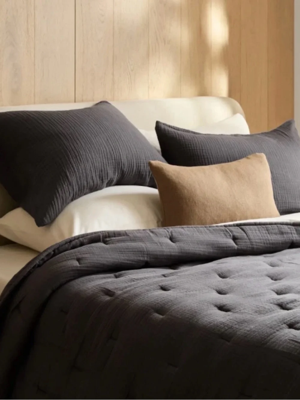 Quince Organic Cotton Airy Gauze Dream Quilt Set -Queen - Color: Charcoal